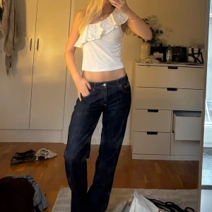 Vit ofshoulder topp Mango - Jättefin of shoulder topp köpt utomlands Mango