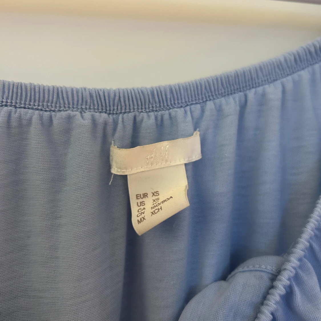 Ljusblå offshoulder topp från H&M - 3