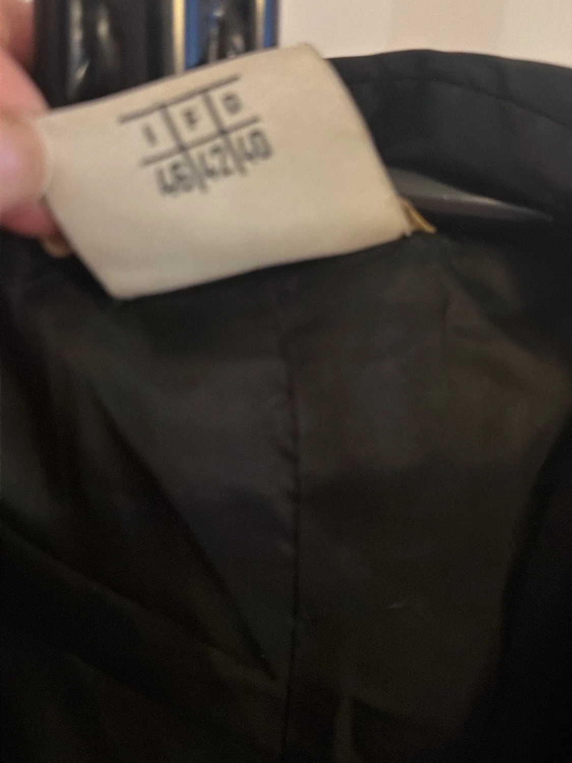 Svart trenchcoat från PIÚ & PIÚ - 4