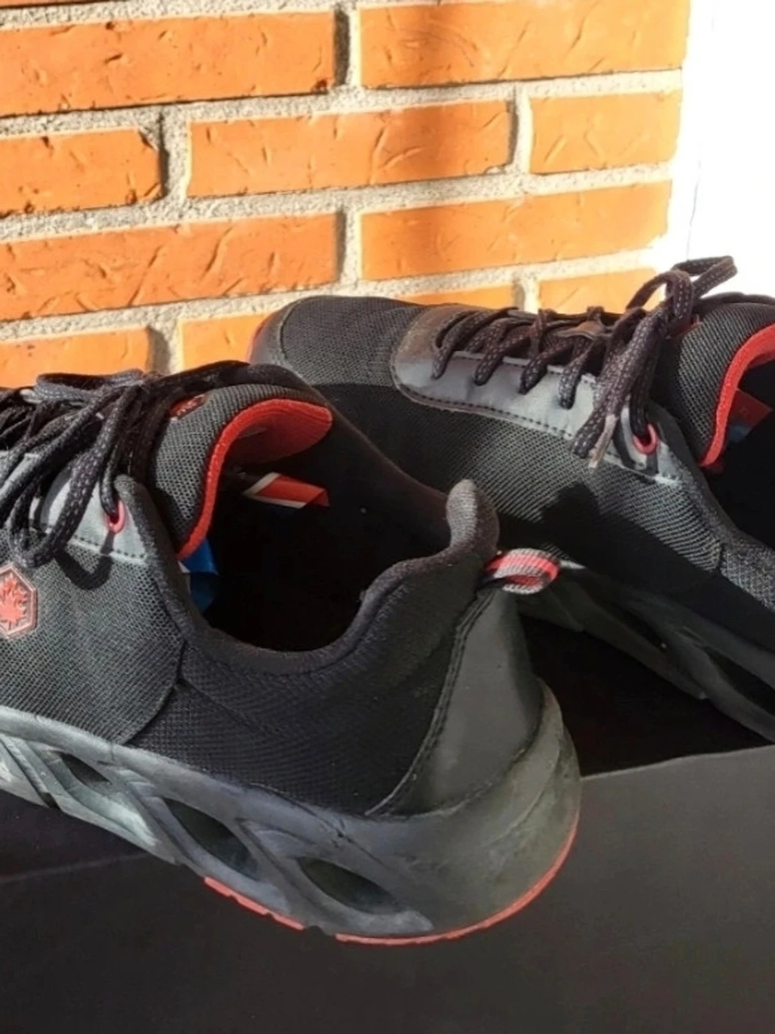 Lumberjack Svarta sneakers med röd detalj 43 - 2