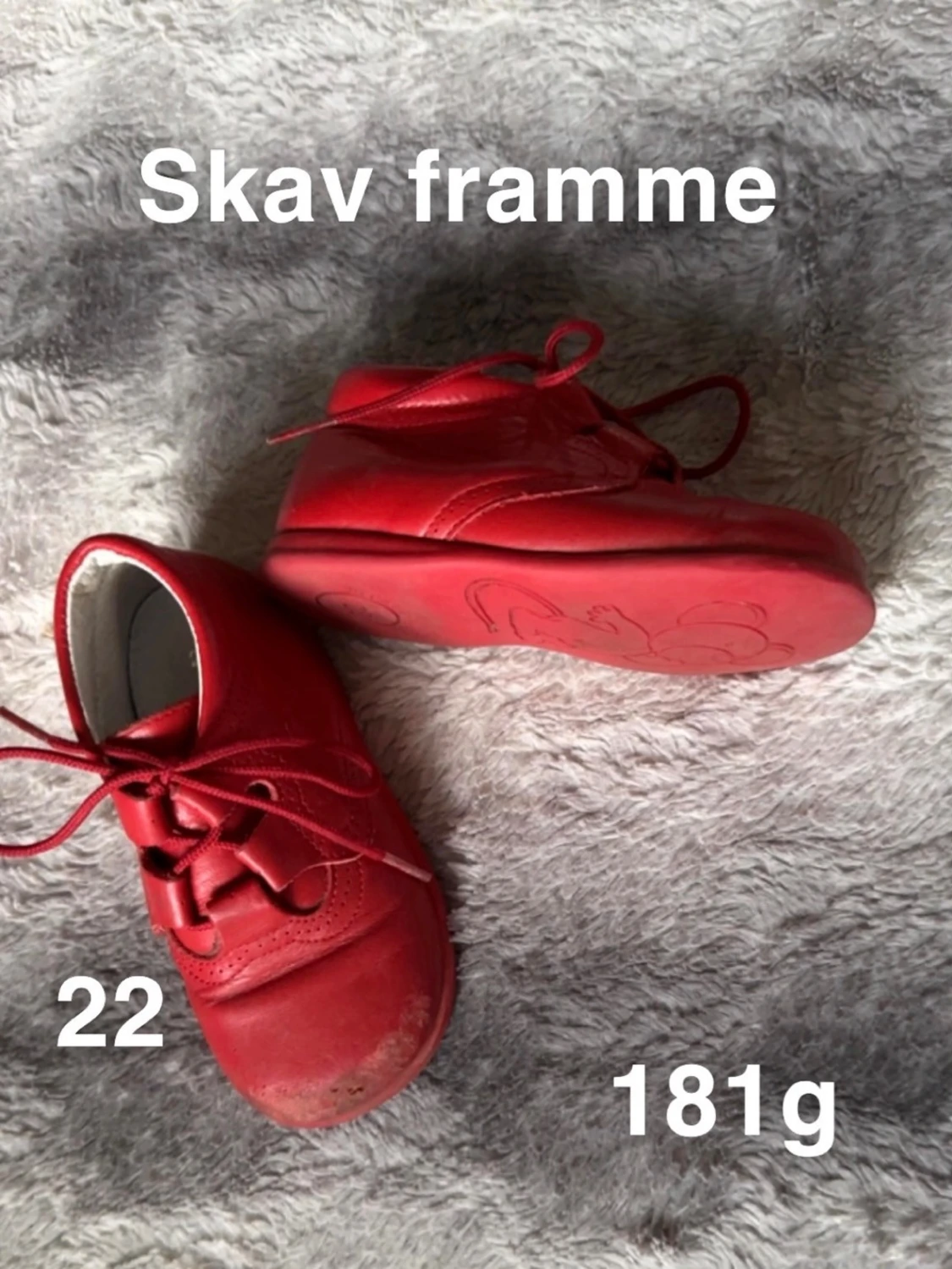 Röda lära gå skor, storlek 22