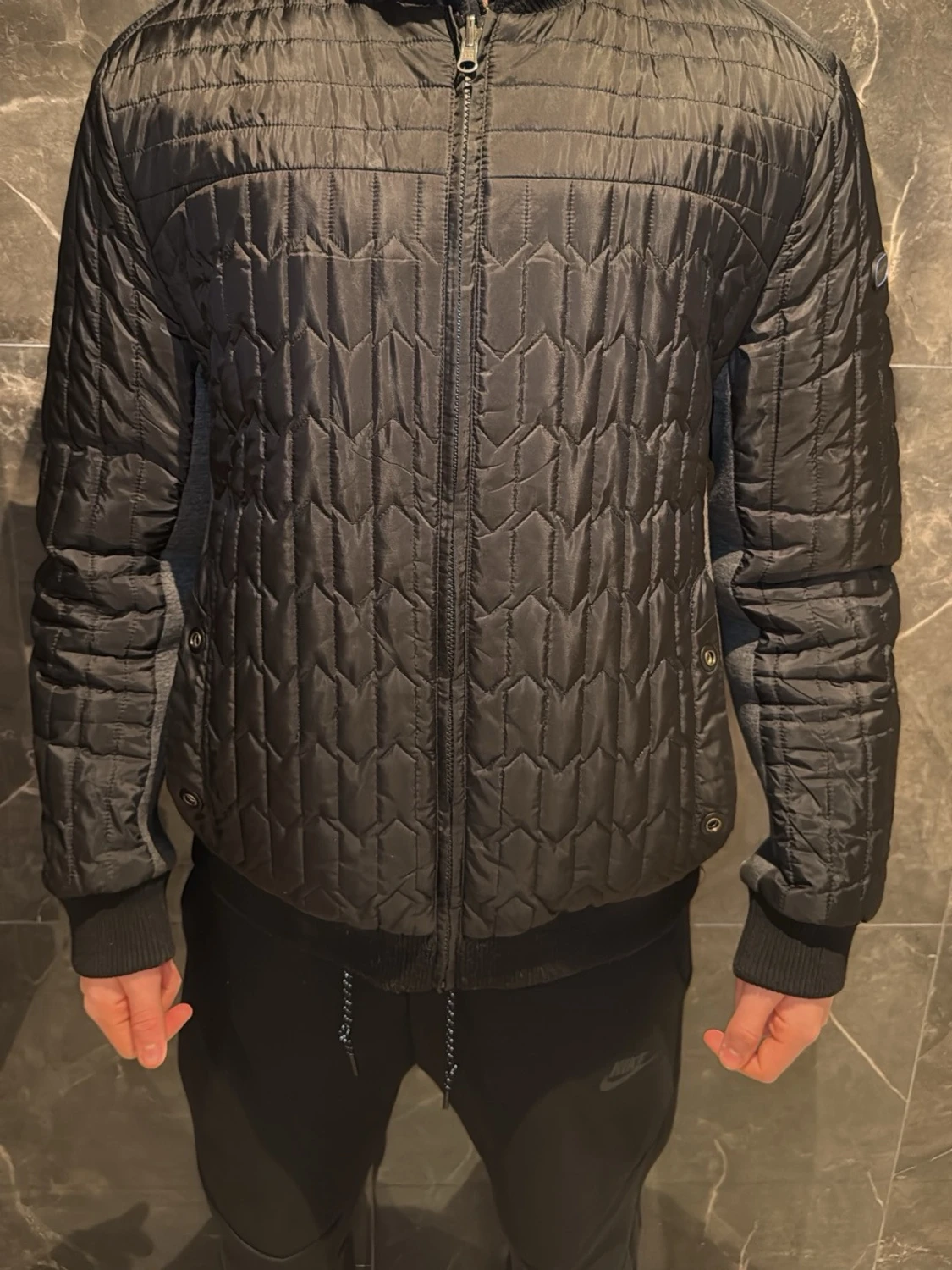 Svart quiltad jacka från Balmain