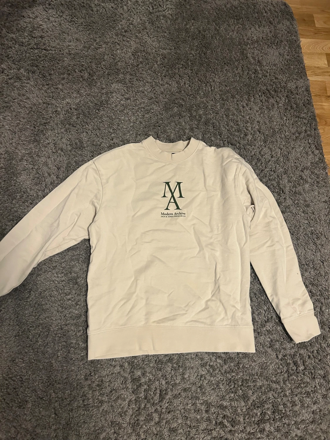 Beige sweatshirt från Jack & Jones M