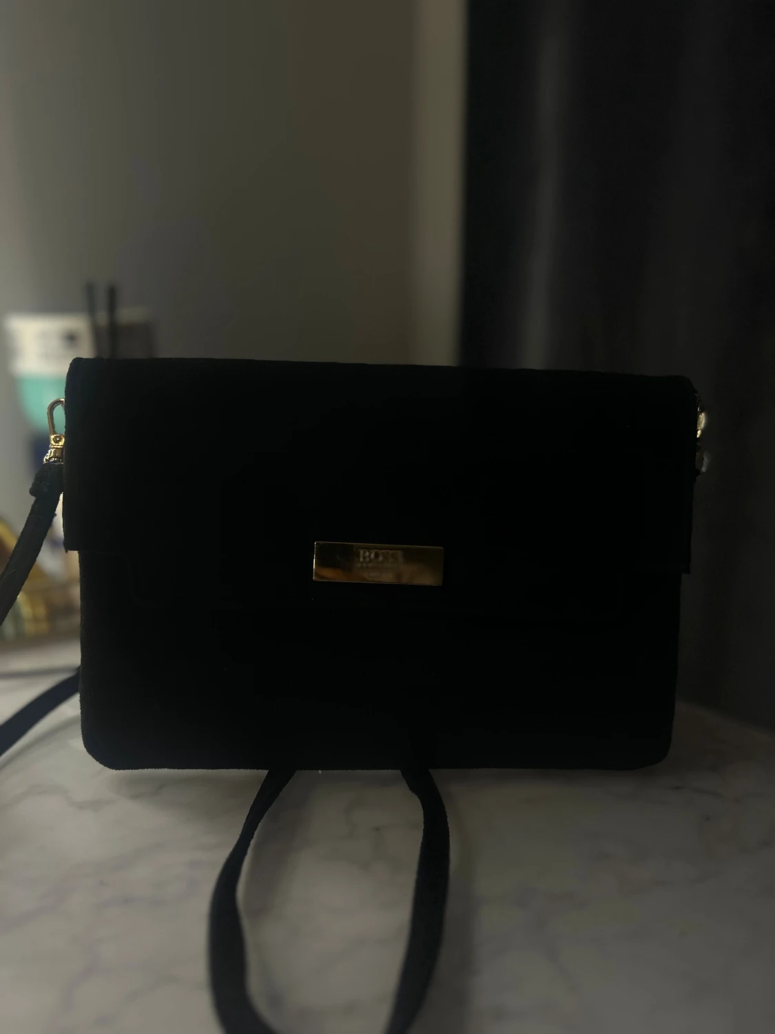 Svart mocka axelväska från BOSS