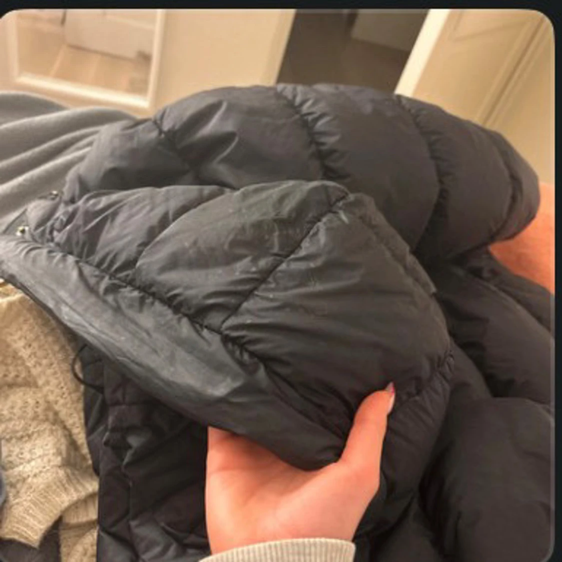 Svart dunjacka från Fjällräven  - 3