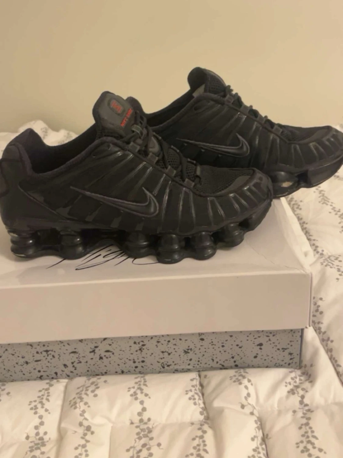 Nike Shox svarta sneakers strl 41 - 3