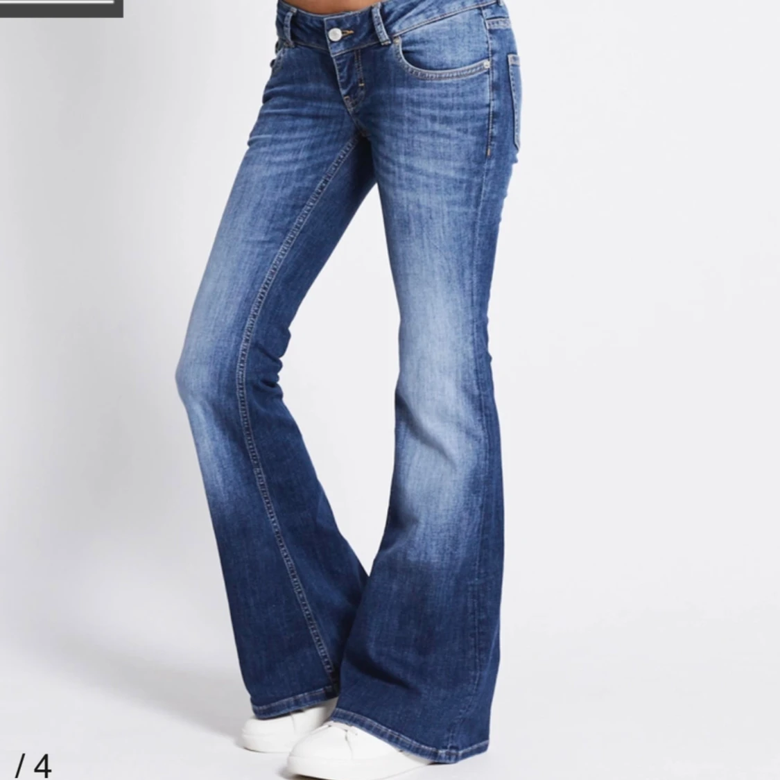Lågmidjade bootcut jeans