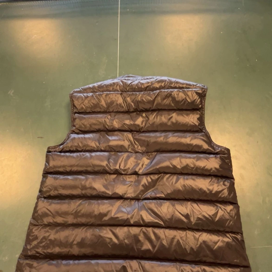 Svart dunväst från Moncler - 4