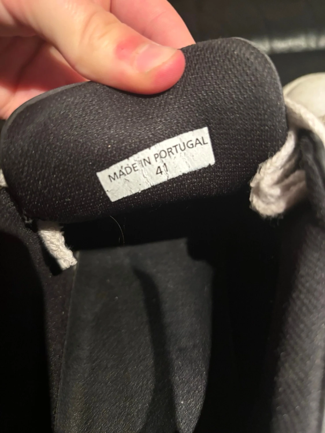 Svarta och vita sneakers från Numeris - 4