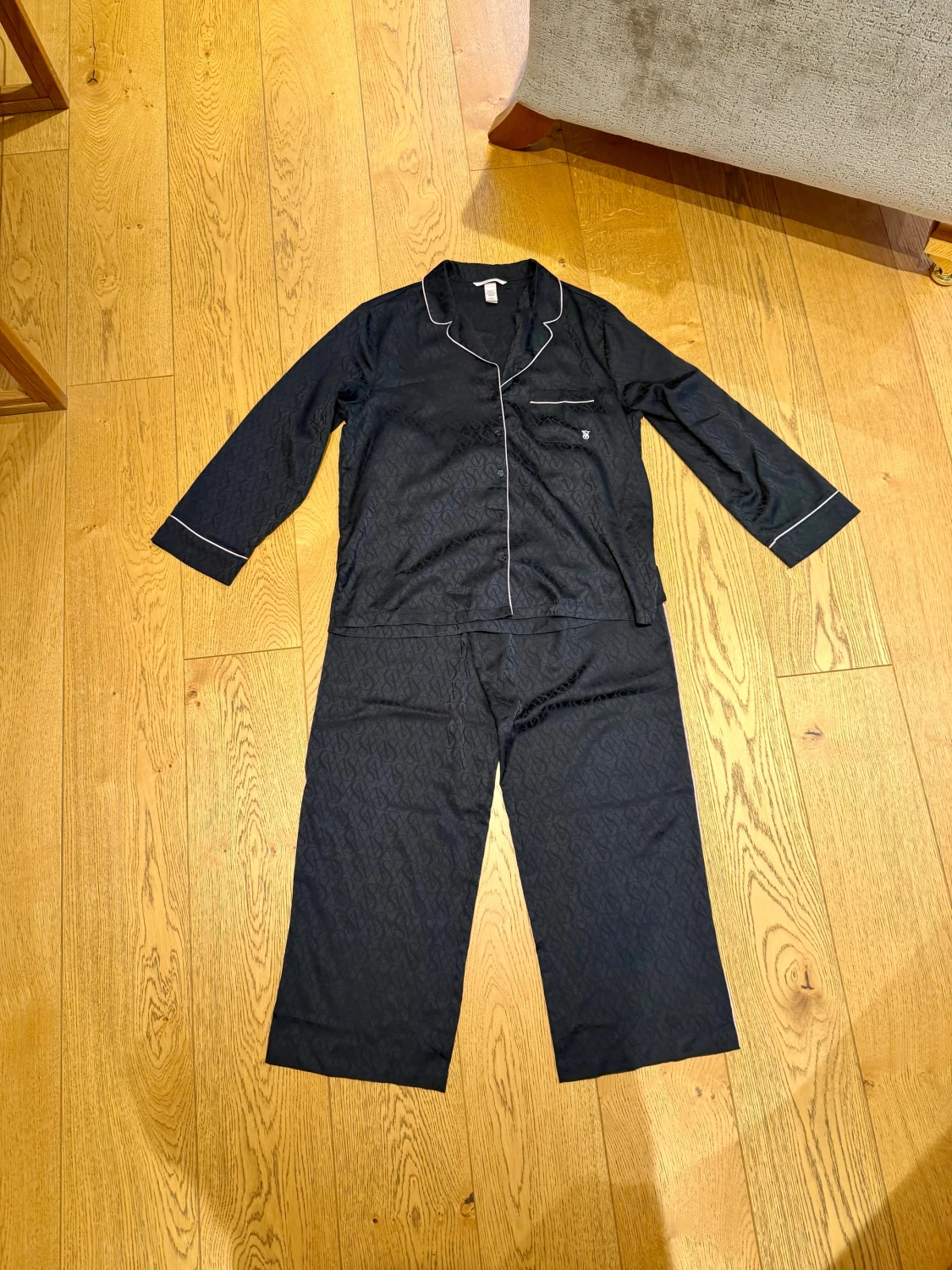 Svart VS pyjamaset  - 1