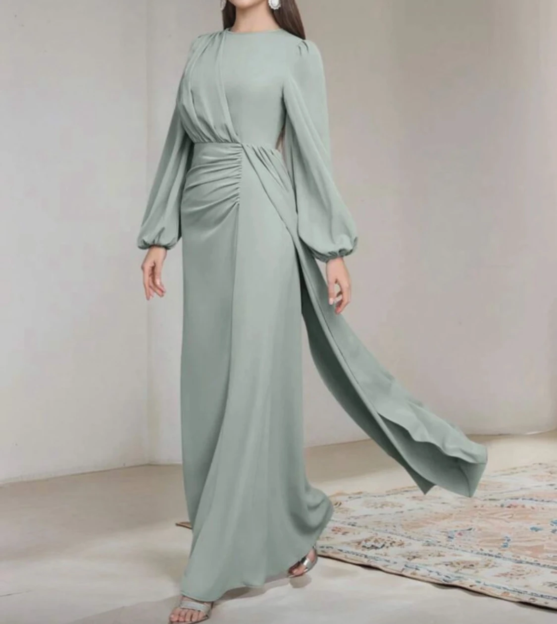 Ljusgrön långklänning med omlott - 2