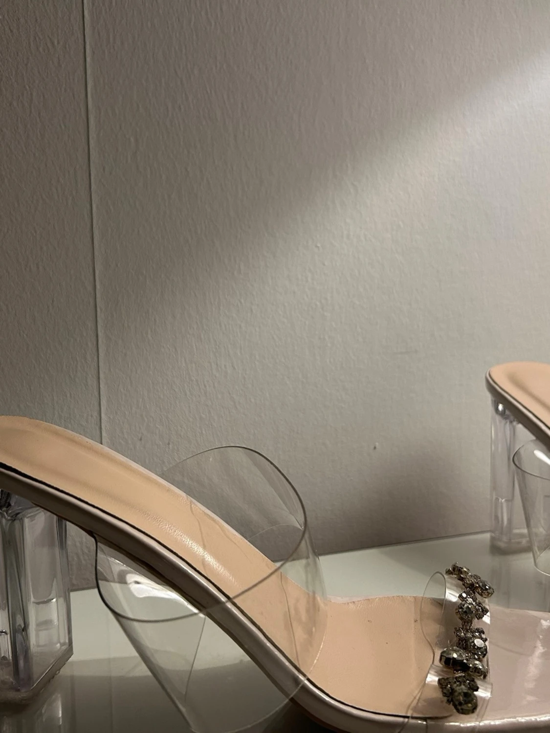  Genomskinliga klackar skor  - 1