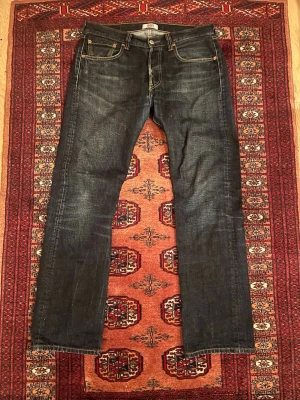 Selvedge Levis jeans - Säljer nu mina personal slevedge jeans med as fet tvätt och bra passform då det är modell 501. Den har slutat tillverkas och därav pris. Skriv vid frågor eller funderingar!