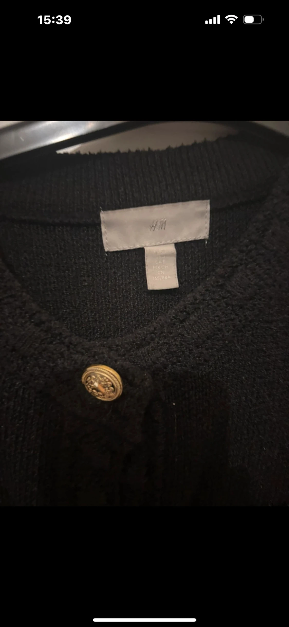 Svart kofta med guldknappar från H&M - 2