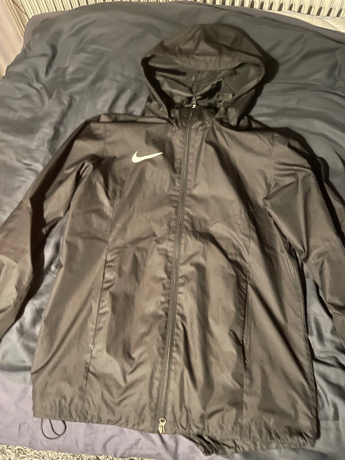 Svart Nike Storm-Fit vindjacka L