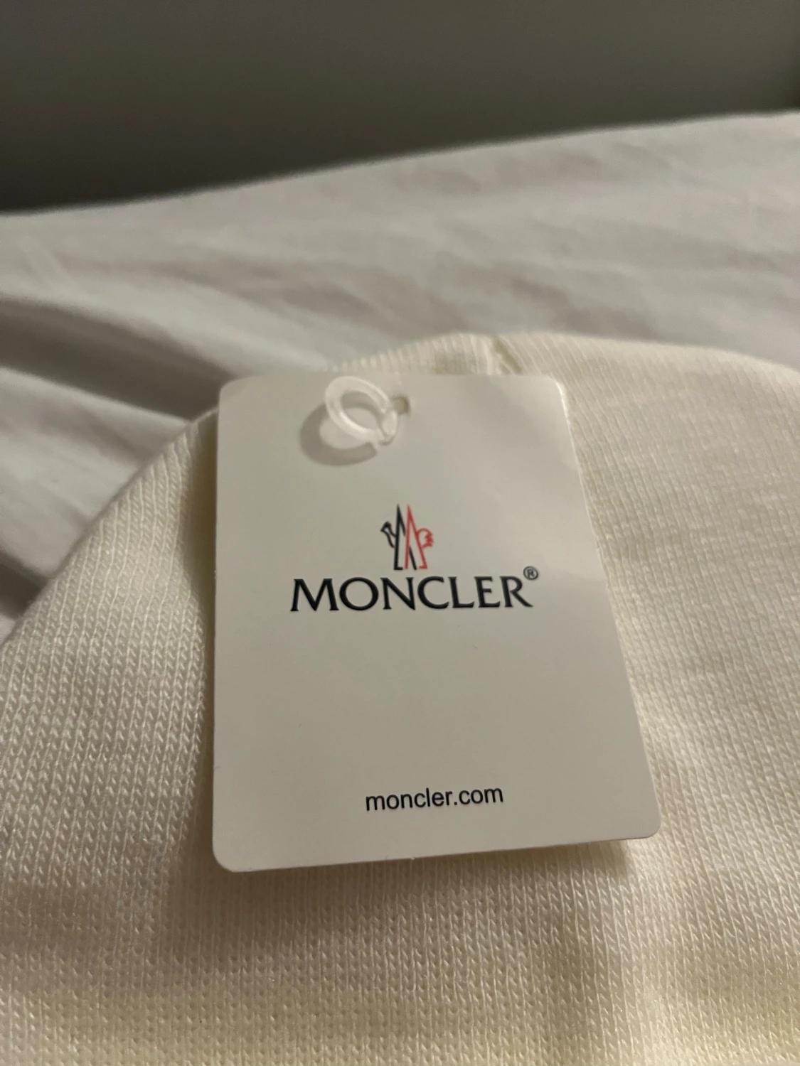 Moncler mössa  - 1