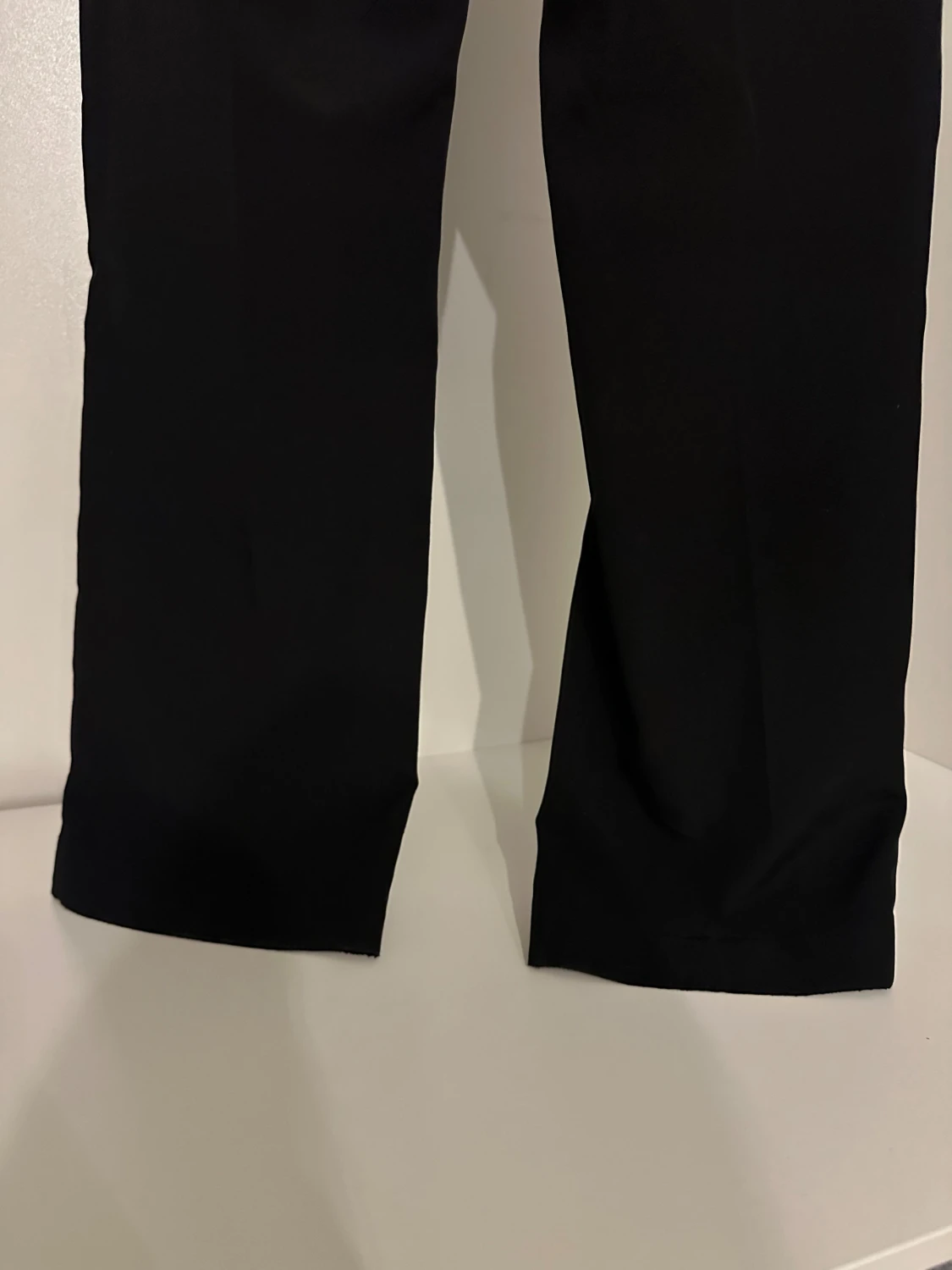 Svarta lågmidjade kostymbyxor - 4