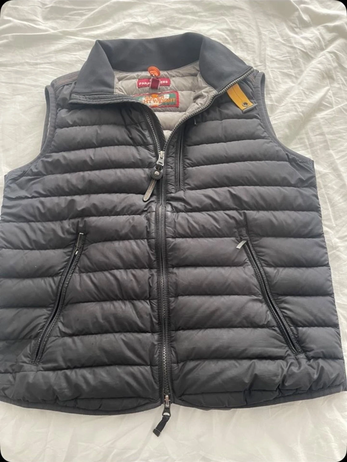 Svart dunväst från Parajumpers