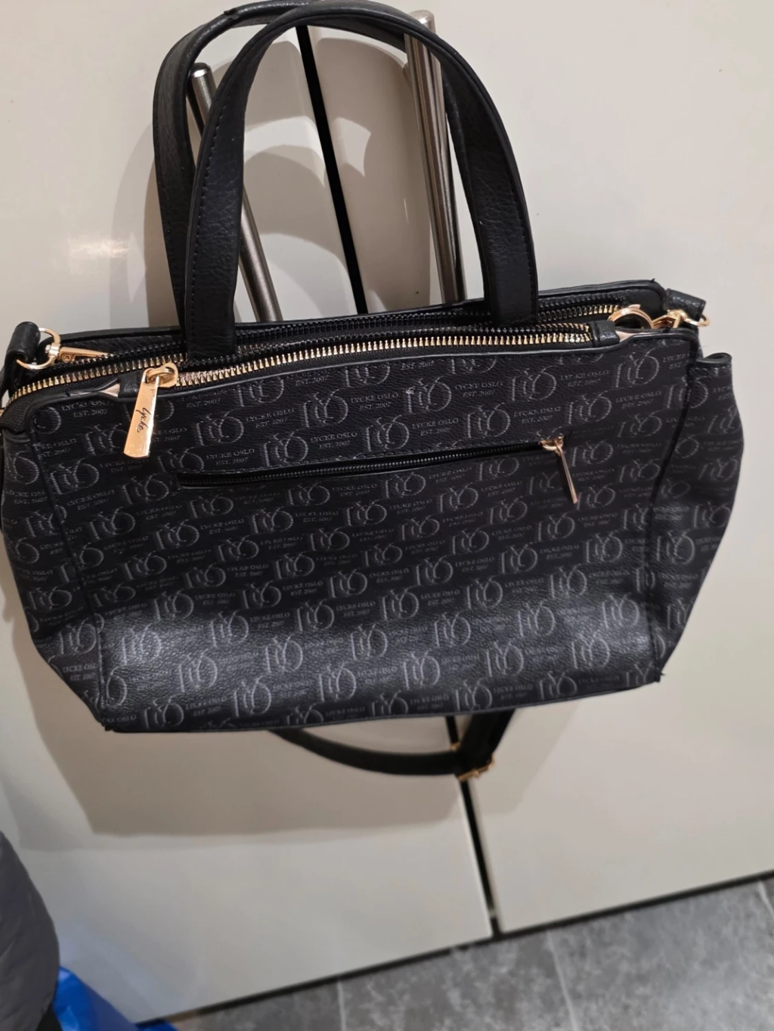 Svart handväska från Lycke Oslo - 3