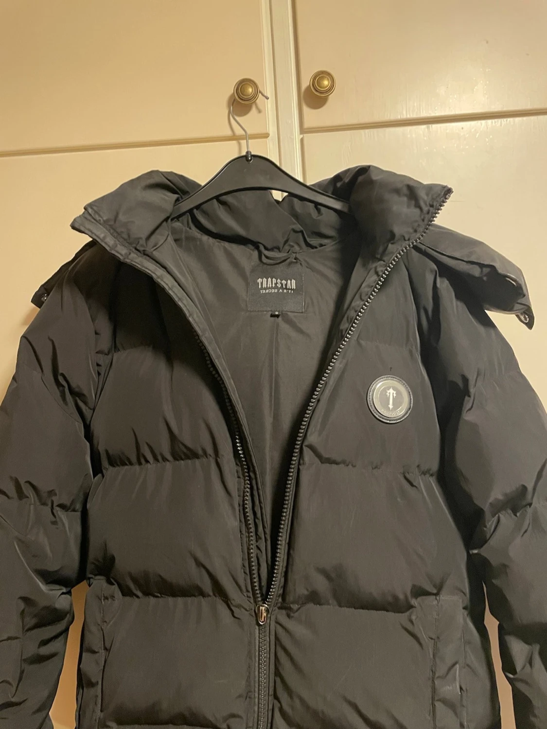 Svart pufferjacka från Trapstar - 1
