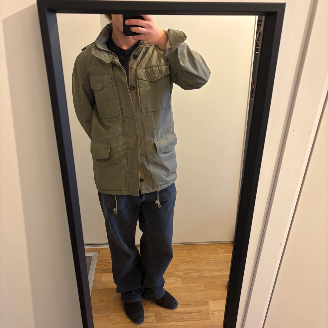 Olivgrön armyjacka med snörning