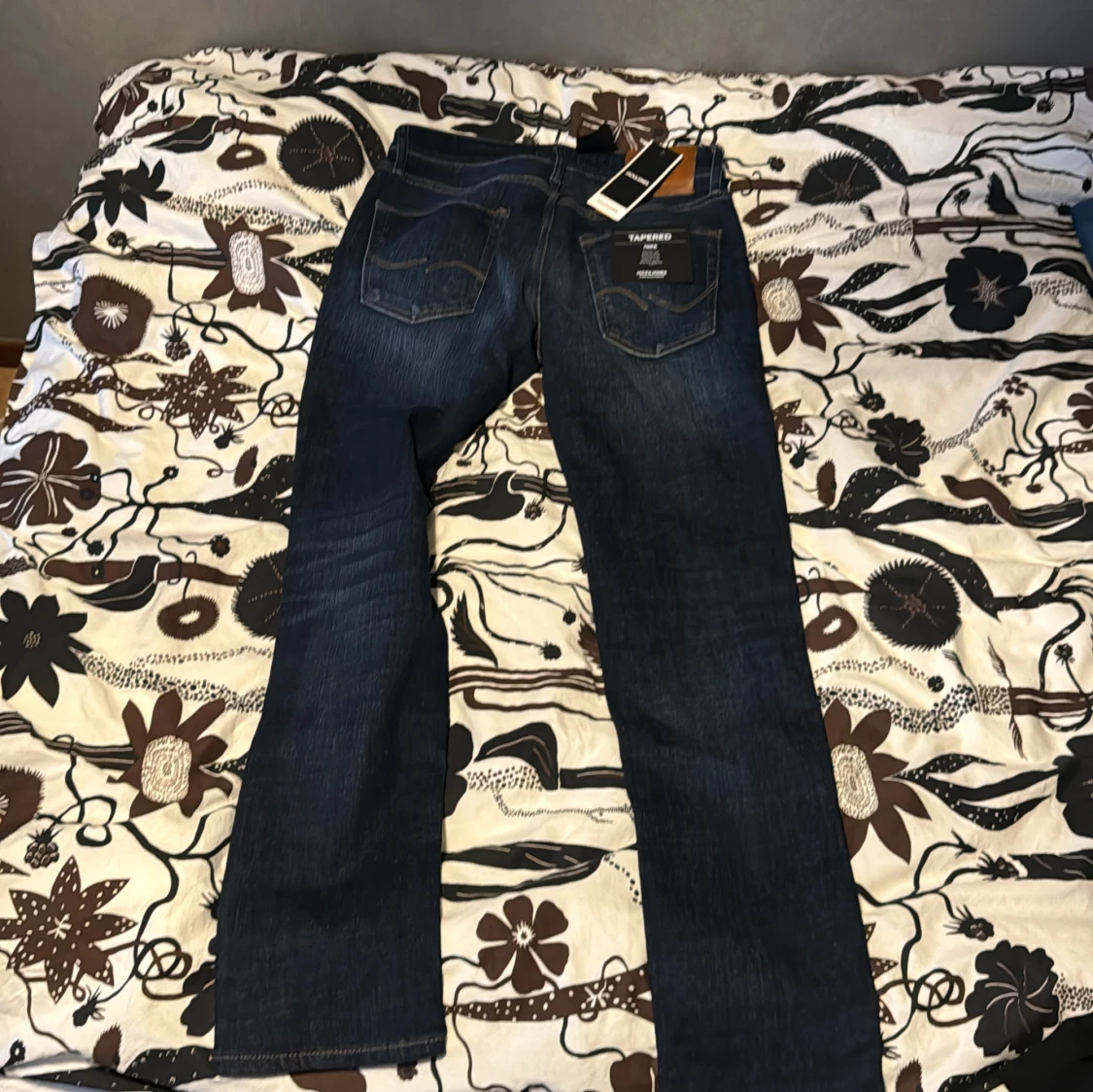 Mörkblå tapered jeans Jack & Jones storlek 29/32 - 1
