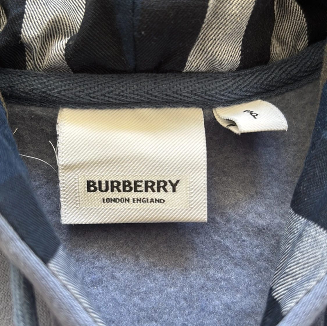 Blå hoodie från Burberry med dragkedja - 2