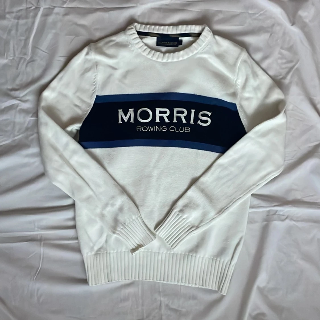 Vit stickad tröja från Morris Rowing Club