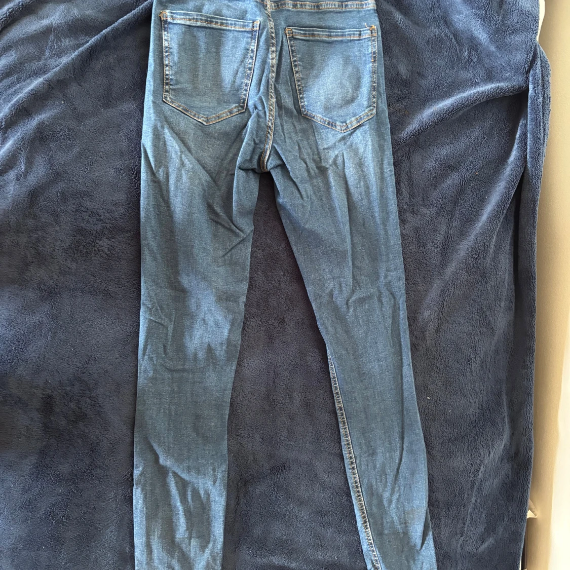 Blå högmidjade skinny jeans - 3