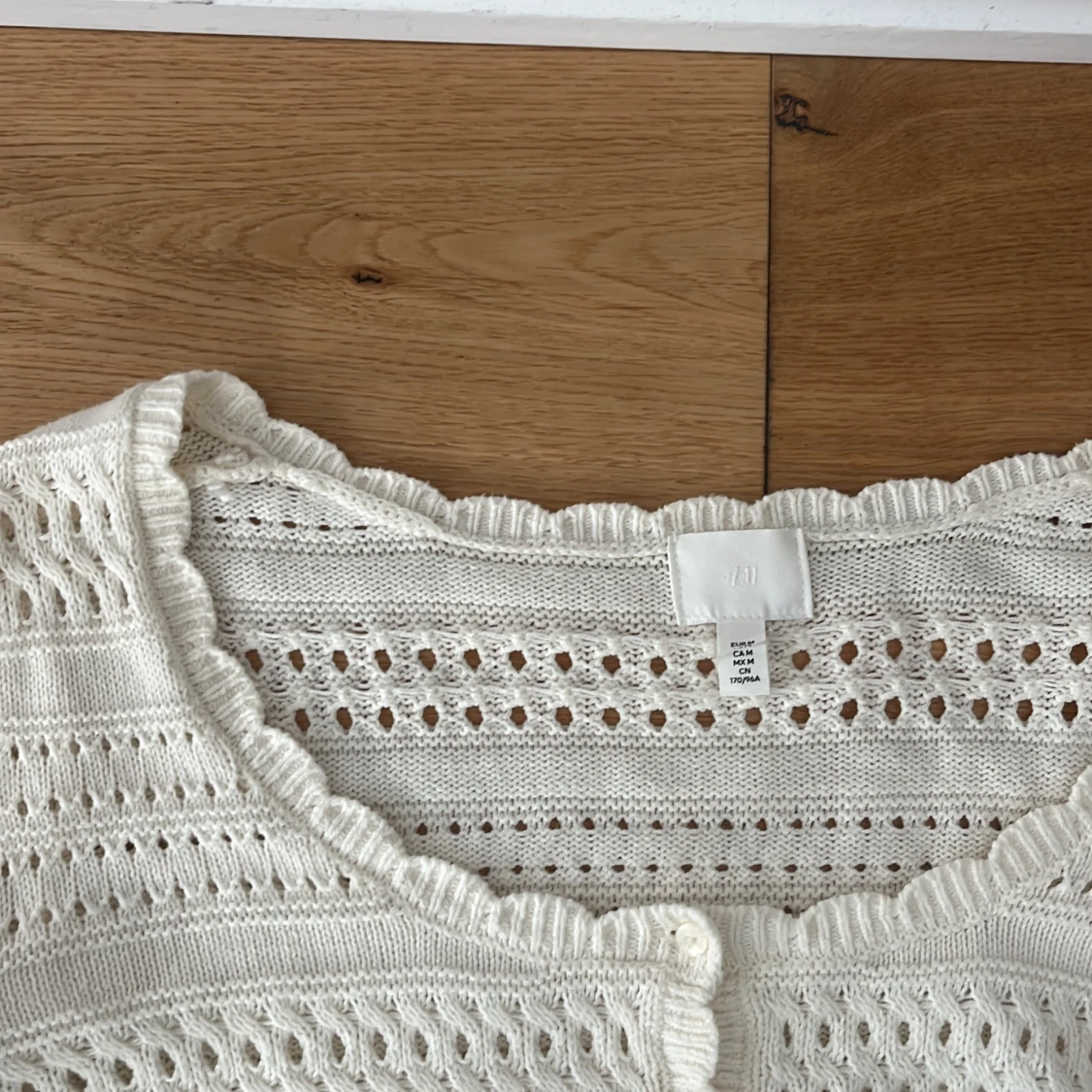 Vit stickad croppad bolerotopp H&M - 1