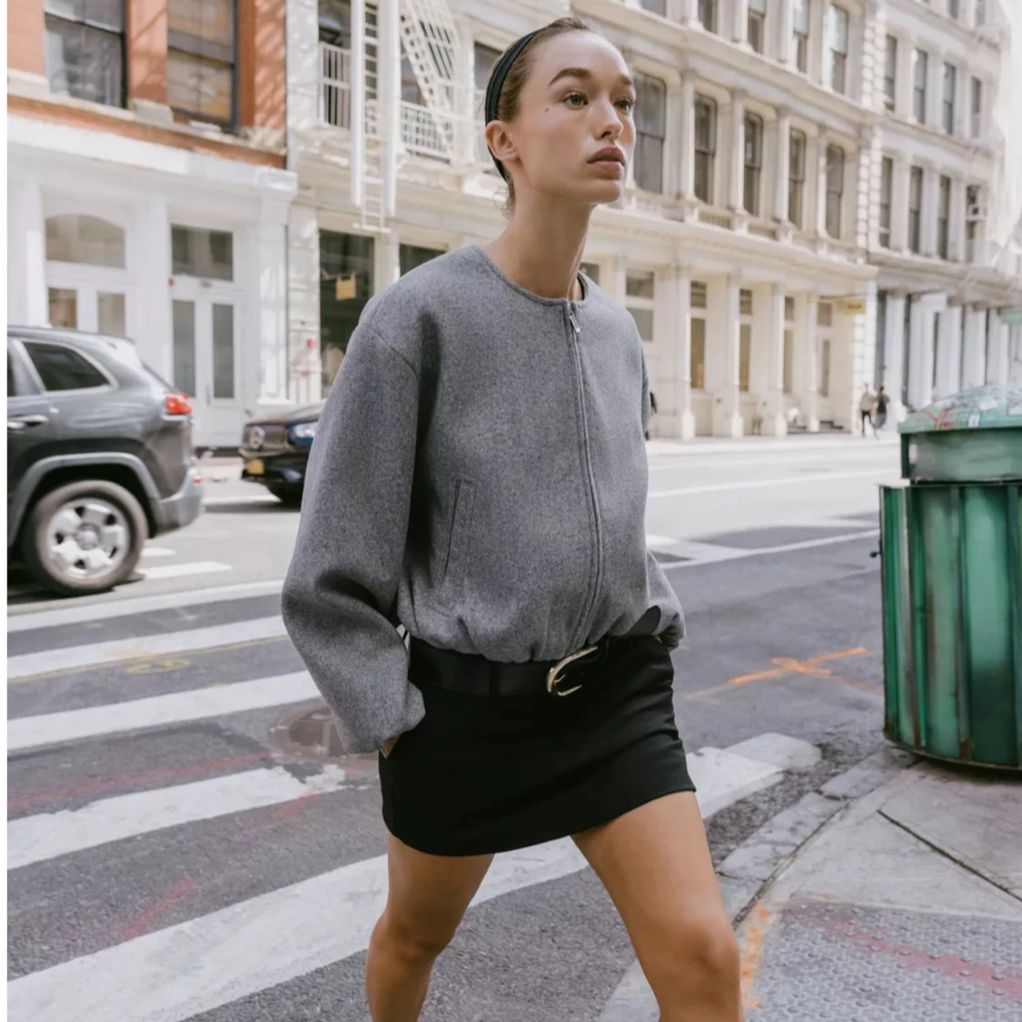 Grå bomberjacka med dragkedja - 1