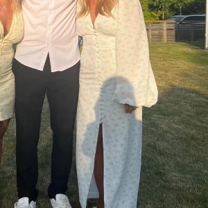 Adoore klänning lång - Säljer min superfina Adoore klänning! Säljs inte längre. 