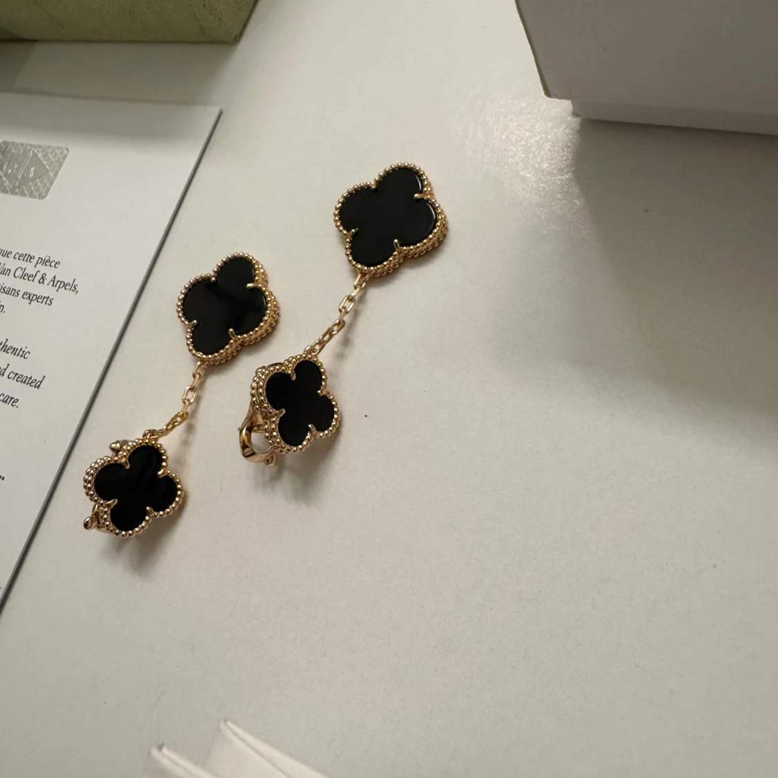 Van Cleef • Örhängen • Svart • Dam Smycken - 3