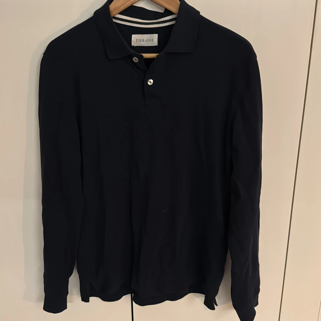 Mörkblå långärmad pikétröja Pier One