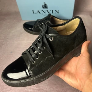 Lanvin skor - Nyskick | Size UK 9/EU 43 | Box medföljer | fraktar spårbart inom 24 timmar | för att köpa klicka ”köp nu” | vid frågor eller funderingar skriv en meddelande | följare får bättre rabatter🙌