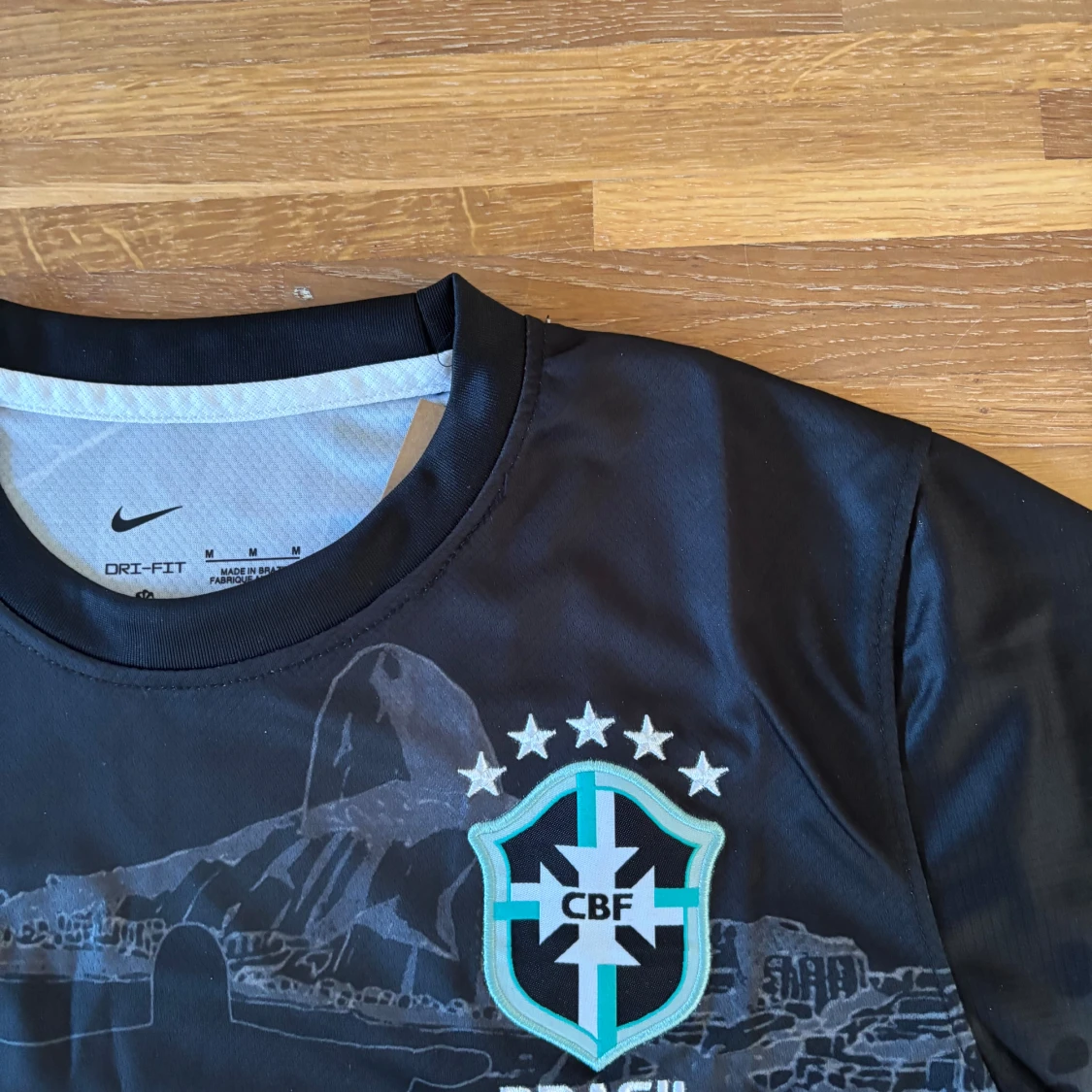 Nike Brasil svart fotbollströja M – unikt Rio-tryck & Dri-FIT - 2