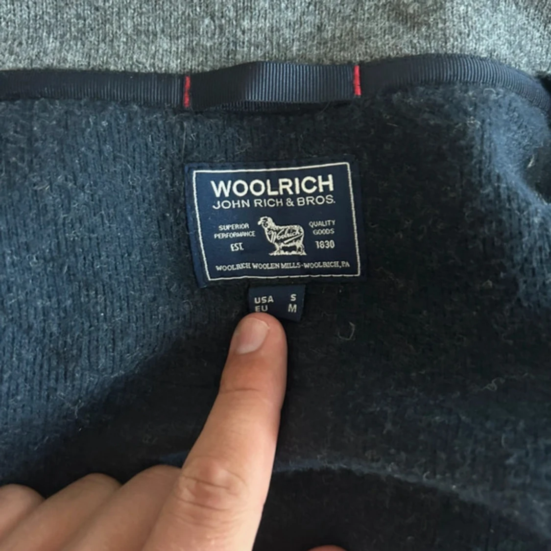 Grå cardigan från Woolrich - 2