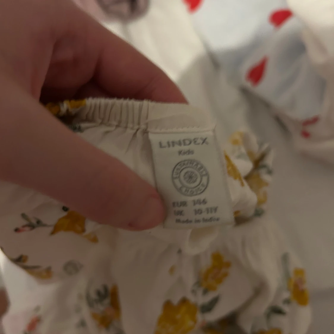 Vit blommig långklänning från Lindex - 2