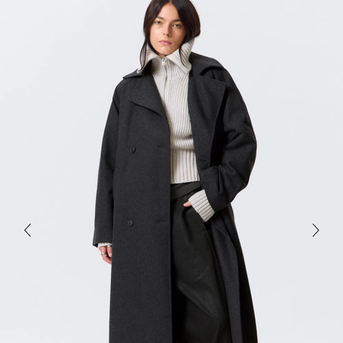 Mörkgrå lång kappa - 1