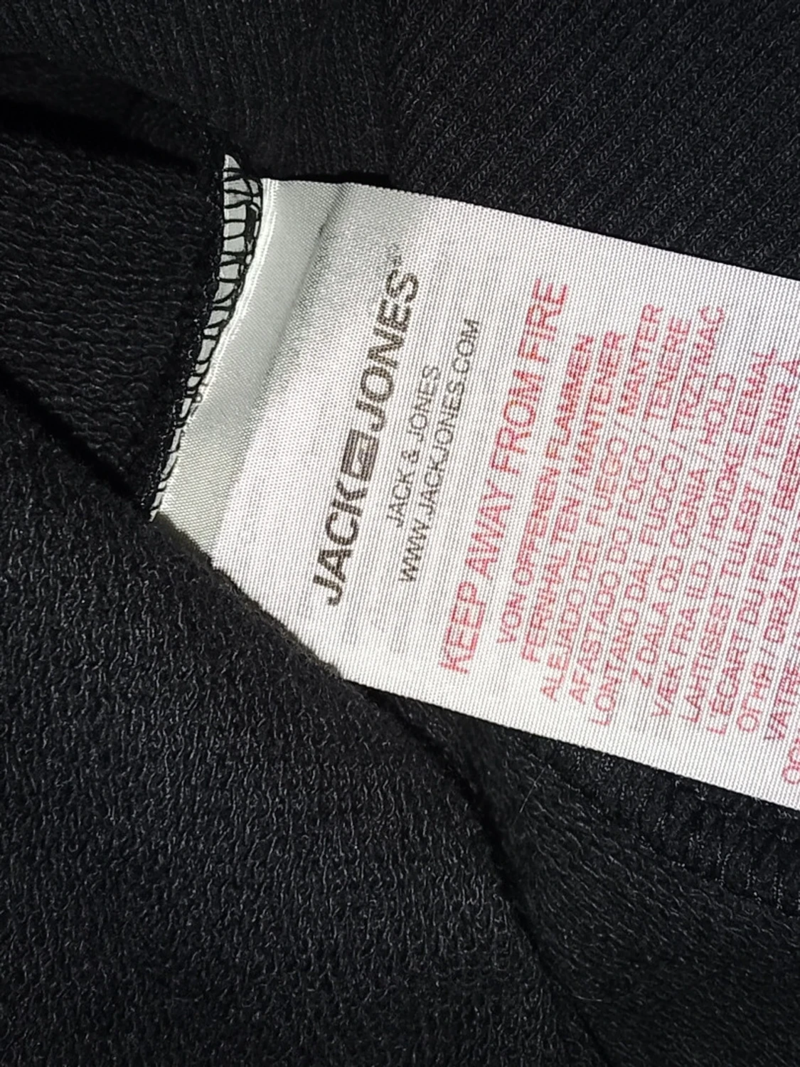 Svart sweatshirt från Jack & Jones - 2