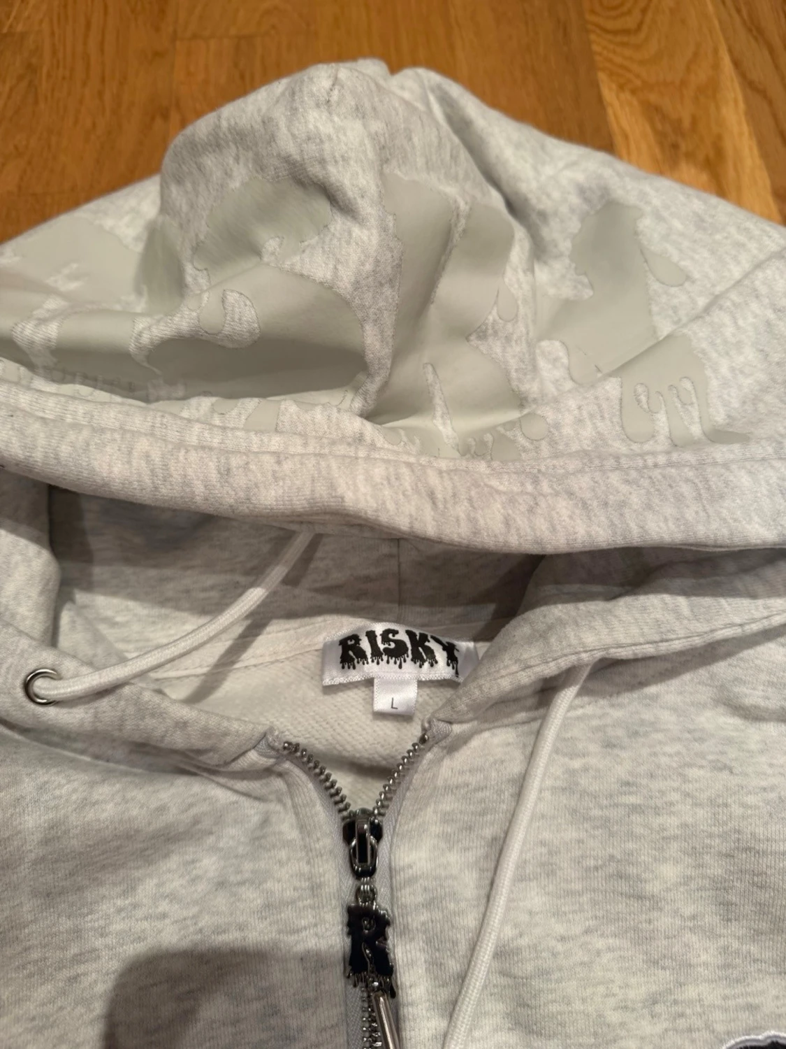 Grå mjukisbyxor från Risky, storlek L - 2