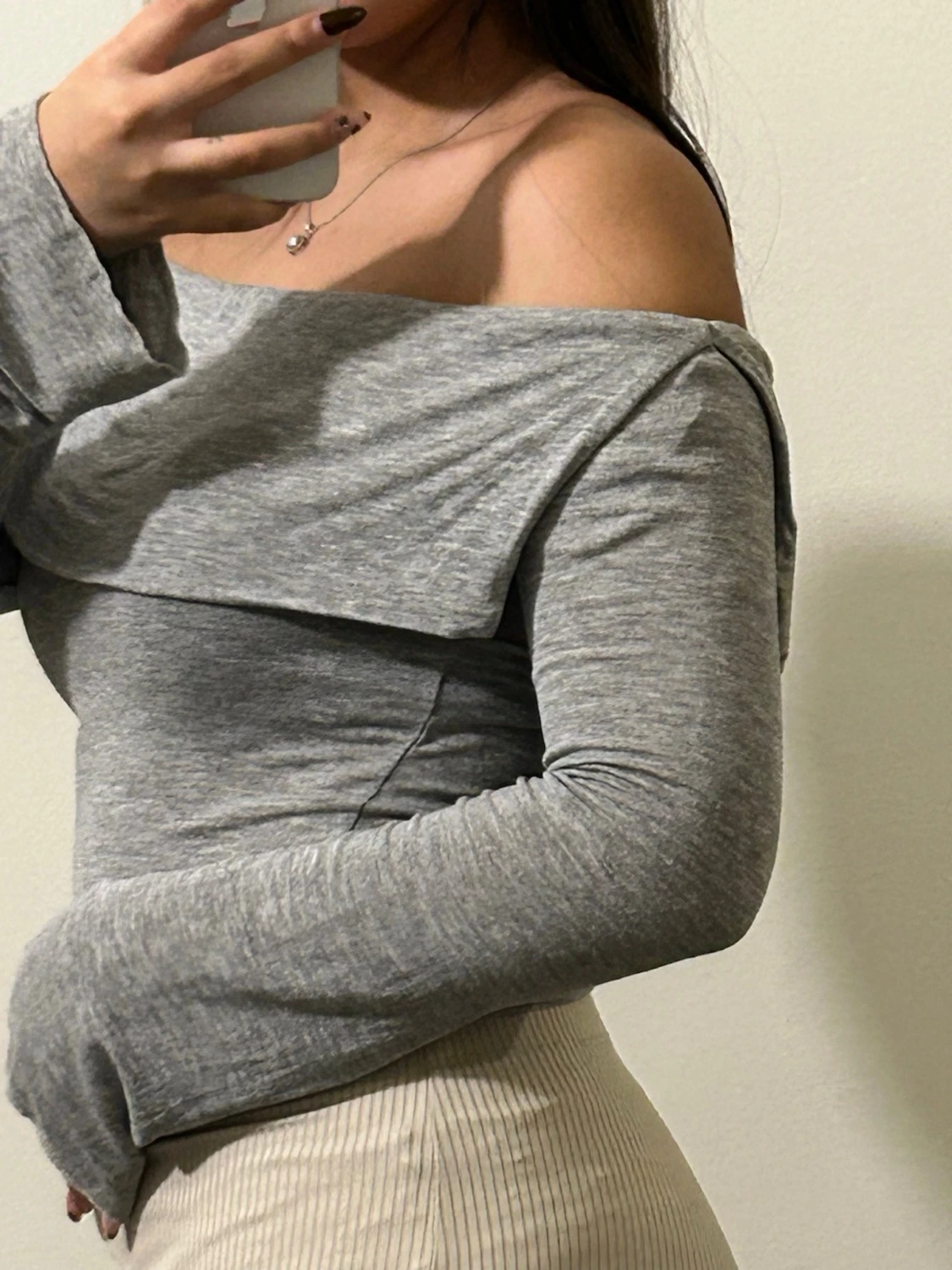 Grå offshoulder långärmad topp - 1