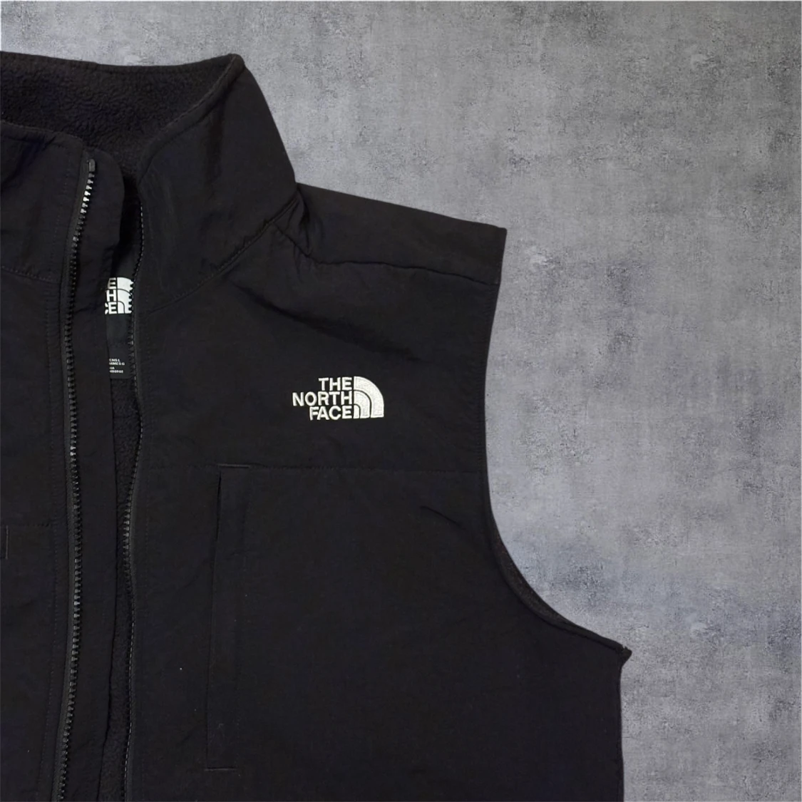 Svart fleeceväst från The North Face - 3
