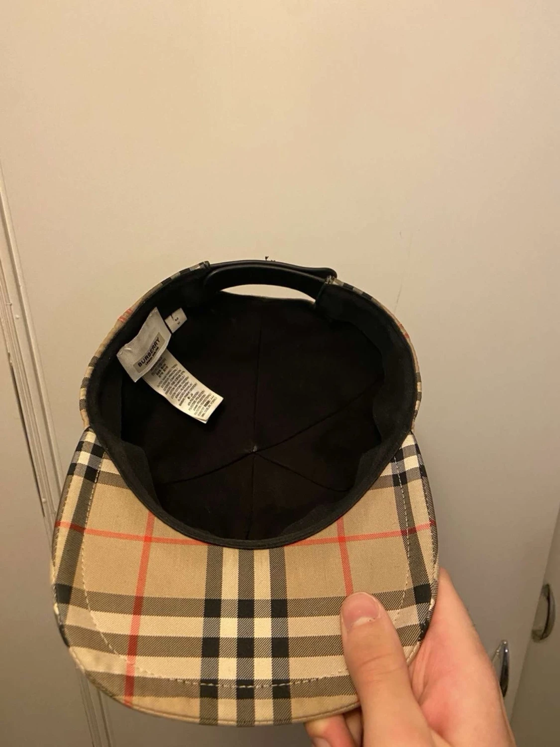 Rutig Burberry keps i beige - 2