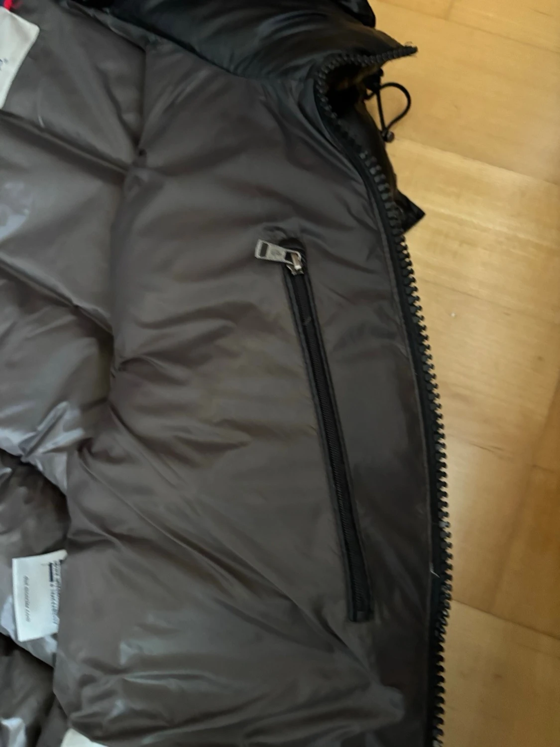 Svart Moncler pufferjacka med huva - 3