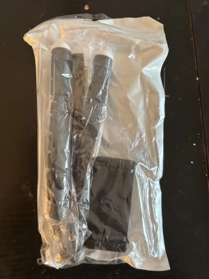 Tripod säljes - Helt oöppnad. Okänt märke dock men har varit i påsen hela tiden.