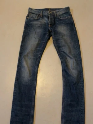 Feta Selvedge jeans från NN07 - As feta jeans som från NN07 som har en tapered slim fit. De är 100% bomull. Pris kan diskuteras vid snabb affär. 