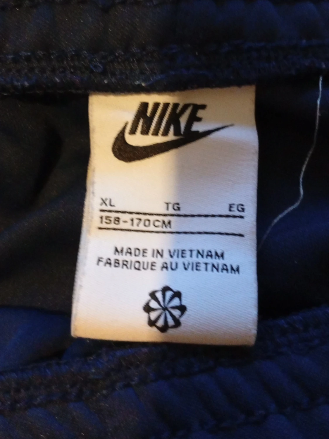 Mjukisbyxor från Nike Storlek 158-170 eller barn XL - 3