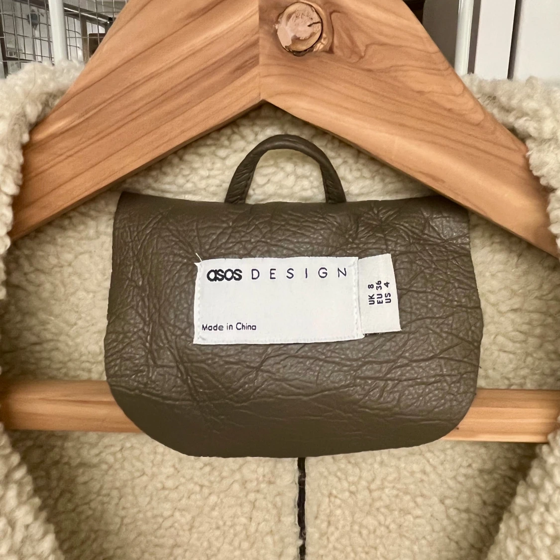 Brun/grön lång pälskappa från ASOS DESIGN - 3