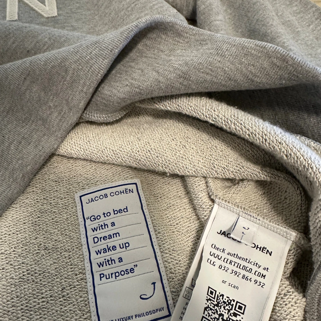 Grå sweatshirt från Jacob Cohën - 4